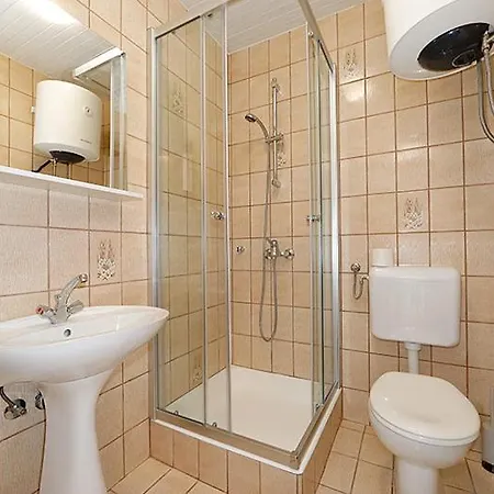 2 Apartment *