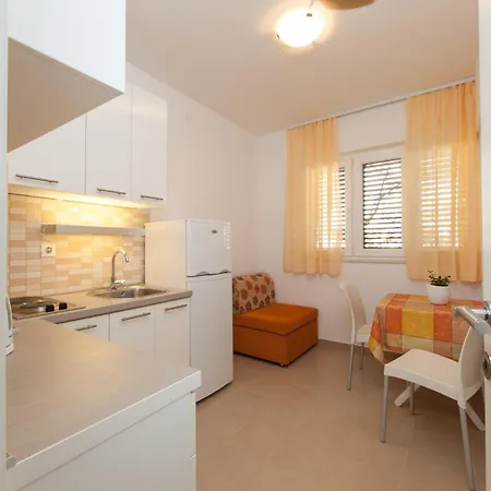 2 Apartment Brela