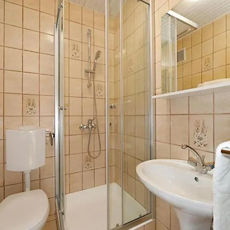2 Apartment *